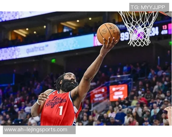 2021年NBA精彩对决回顾雄鹿与快船3月1日比赛全场录像分析