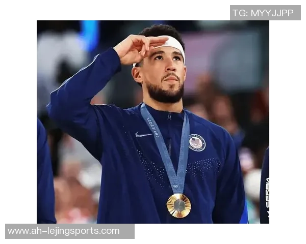 布克：我和库里都不会脱离各自球队，忠实可赢得球迷与联盟敬意